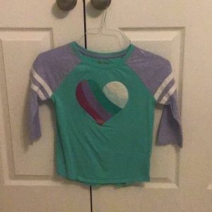 Cat &Jack girls shirt with heart on it and glitter